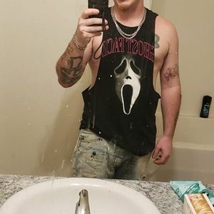 Meet your Posher, Casey